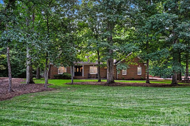 4016 Ancestry Circle, Weddington, NC 28104