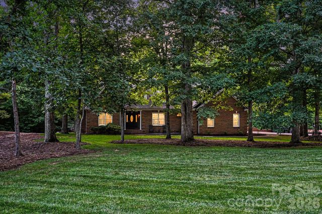 4016 Ancestry Circle, Weddington, NC 28104