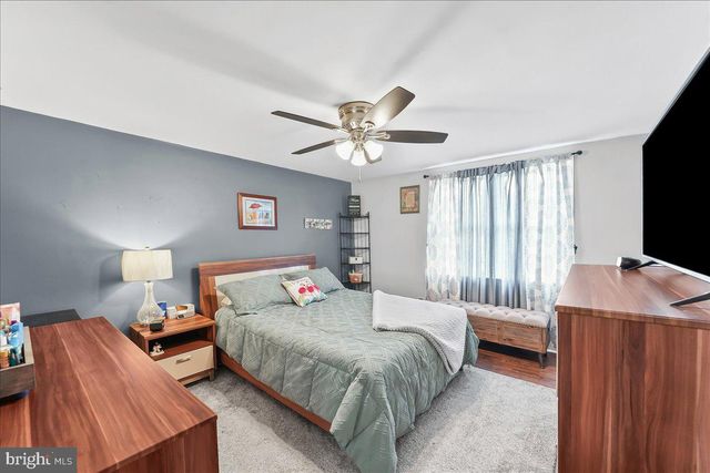 2006 KENT RD, Folcroft, PA 19032