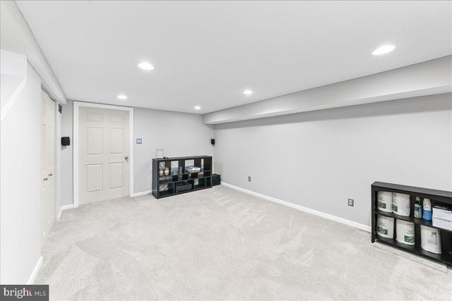 2006 KENT RD, Folcroft, PA 19032