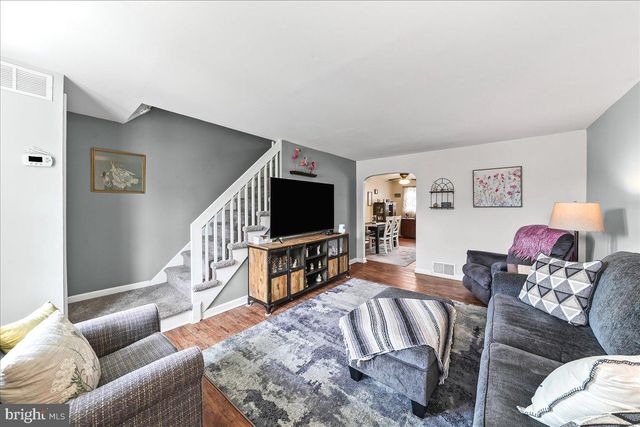 2006 KENT RD, Folcroft, PA 19032