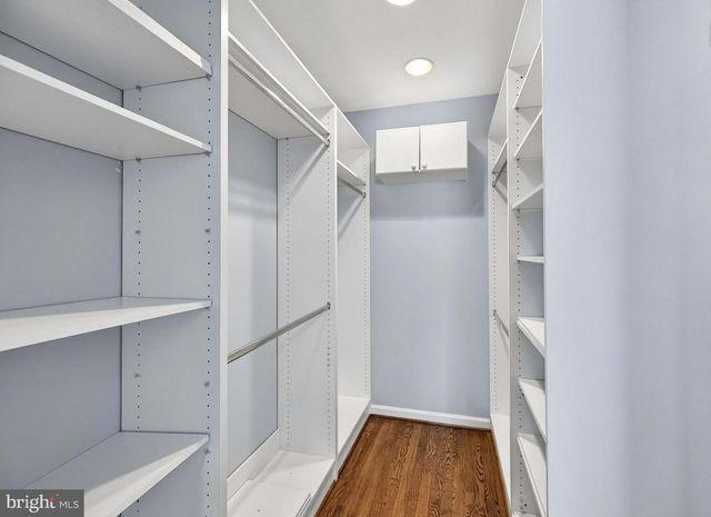 9125 DONNA DEAN DR, Springfield, VA 22153