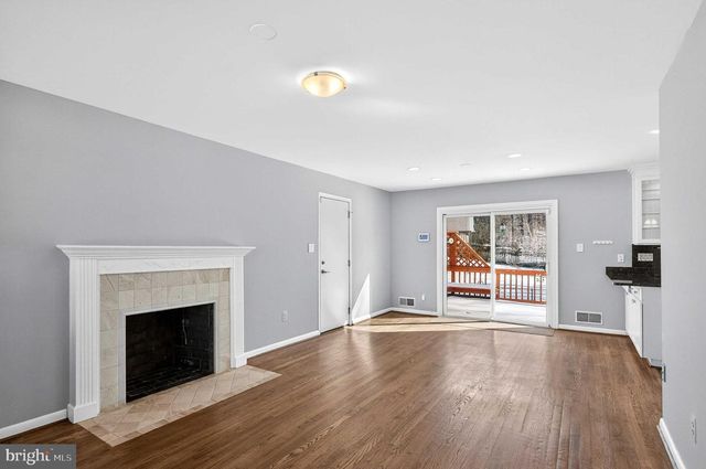 9125 DONNA DEAN DR, Springfield, VA 22153