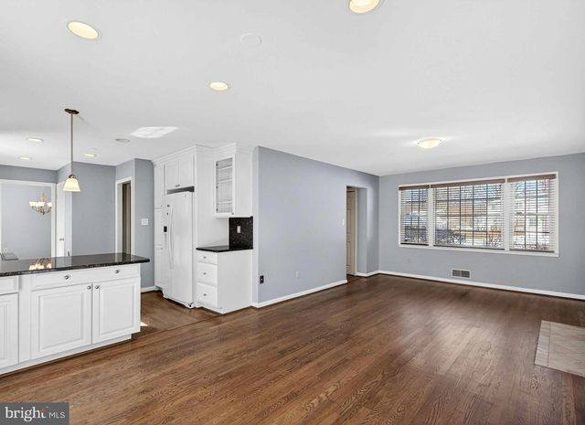 9125 DONNA DEAN DR, Springfield, VA 22153