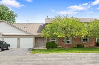 928 N VILLAGE Drive 2, Round Lake Beach, IL 60073