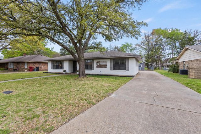 801 Wes Michael Road, Bonham, TX 75418