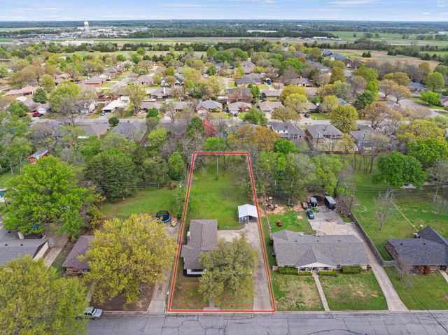 801 Wes Michael Road, Bonham, TX 75418