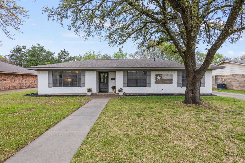 801 Wes Michael Road, Bonham, TX 75418