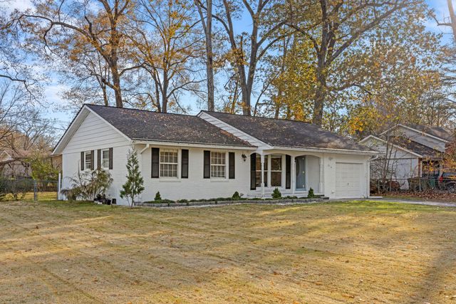 214 Serena Drive, Hixson, TN 37343