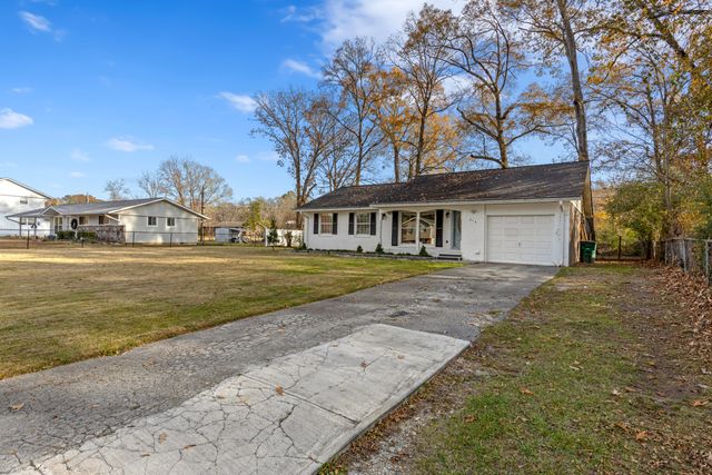 214 Serena Drive, Hixson, TN 37343