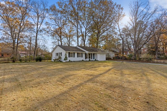 214 Serena Drive, Hixson, TN 37343