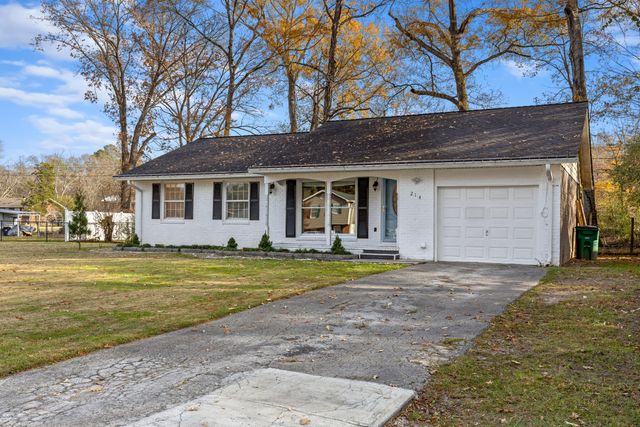 214 Serena Drive, Hixson, TN 37343