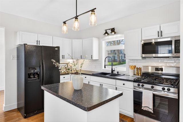 59 S Maple Street, Zeeland, MI 49464