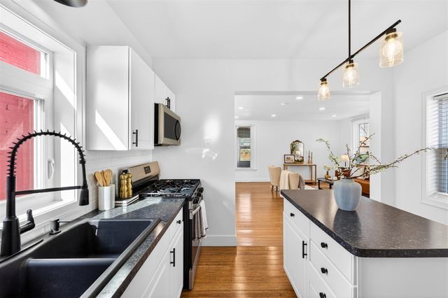 59 S Maple Street, Zeeland, MI 49464