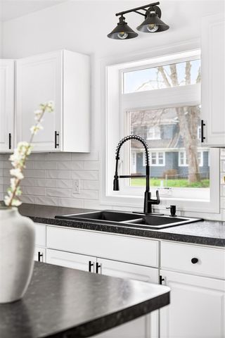 59 S Maple Street, Zeeland, MI 49464