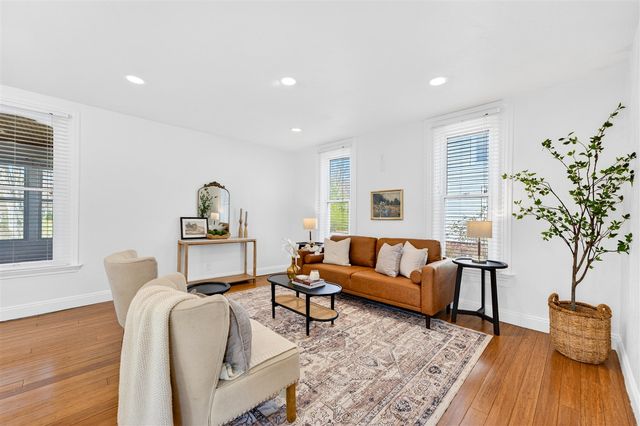 59 S Maple Street, Zeeland, MI 49464