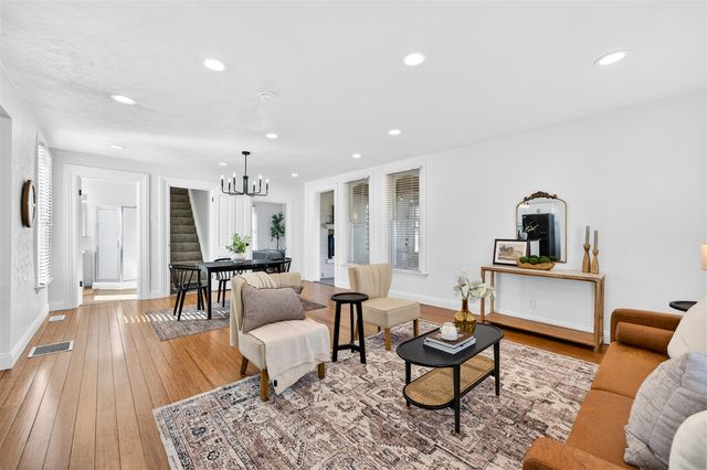 59 S Maple Street, Zeeland, MI 49464