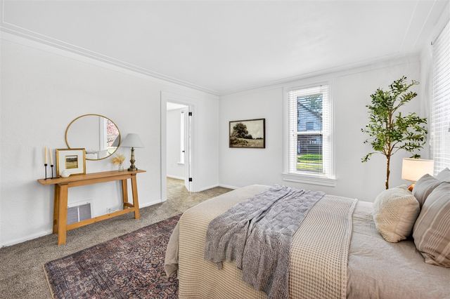 59 S Maple Street, Zeeland, MI 49464