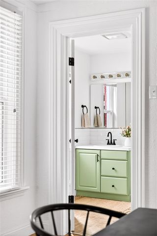 59 S Maple Street, Zeeland, MI 49464