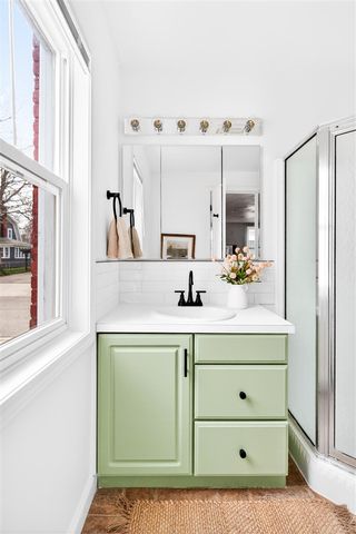 59 S Maple Street, Zeeland, MI 49464