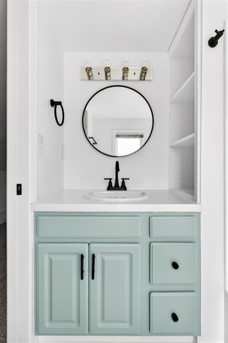 59 S Maple Street, Zeeland, MI 49464