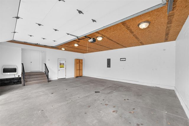 59 S Maple Street, Zeeland, MI 49464