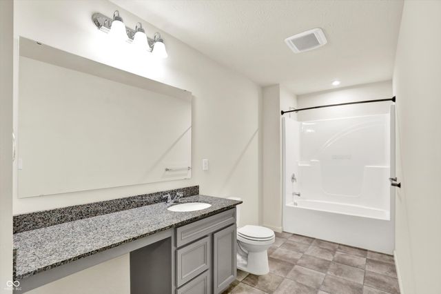 15322 Montfort Drive, Noblesville, IN 46062