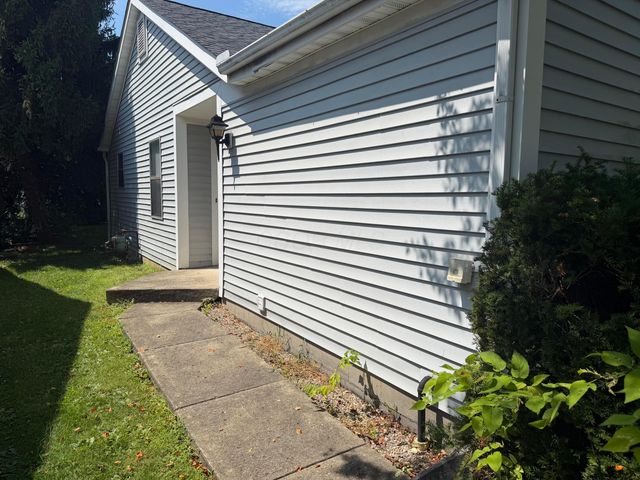 2293 Deerfield Drive, Grove City, OH 43123