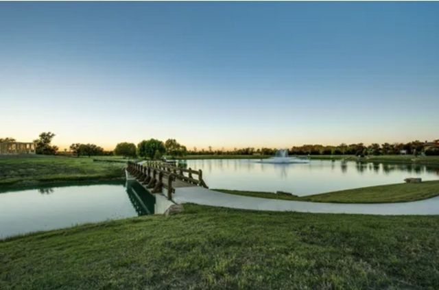 319 Longview Place, Heath, TX 75032