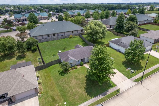 3810 CROCODILE DR, Columbia, MO 65202