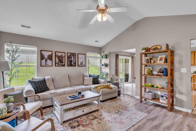 3810 CROCODILE DR, Columbia, MO 65202