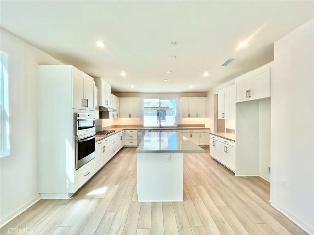 27312 Maverick Place, Valencia, CA 91381