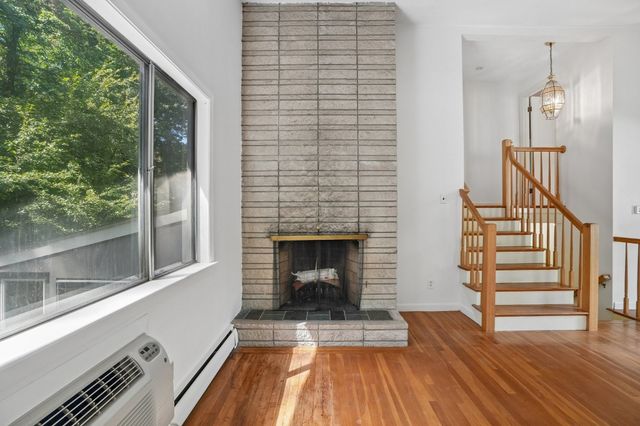 31 Madison Ave, Sharon, MA 02067