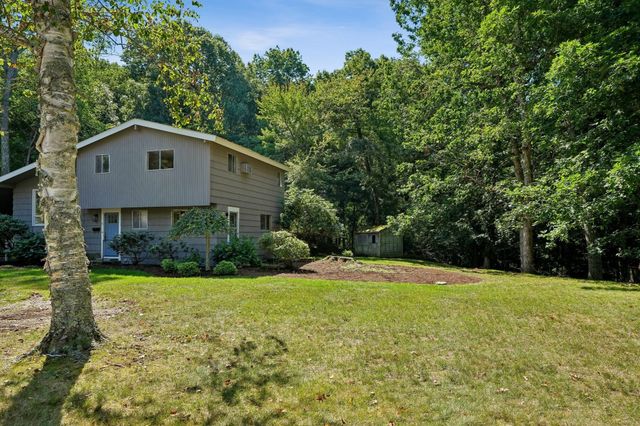 31 Madison Ave, Sharon, MA 02067
