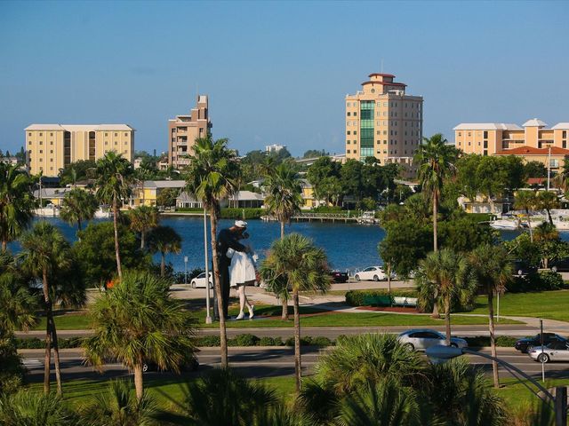 4565 BAY CLUB DRIVE 27, Bradenton, FL 34210