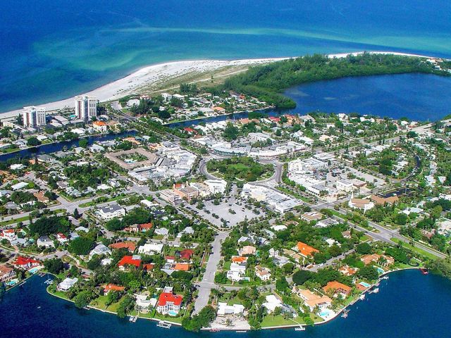 4565 BAY CLUB DRIVE 27, Bradenton, FL 34210