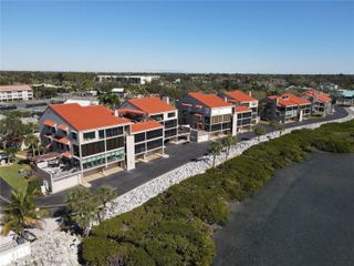 4565 BAY CLUB DRIVE 27, Bradenton, FL 34210