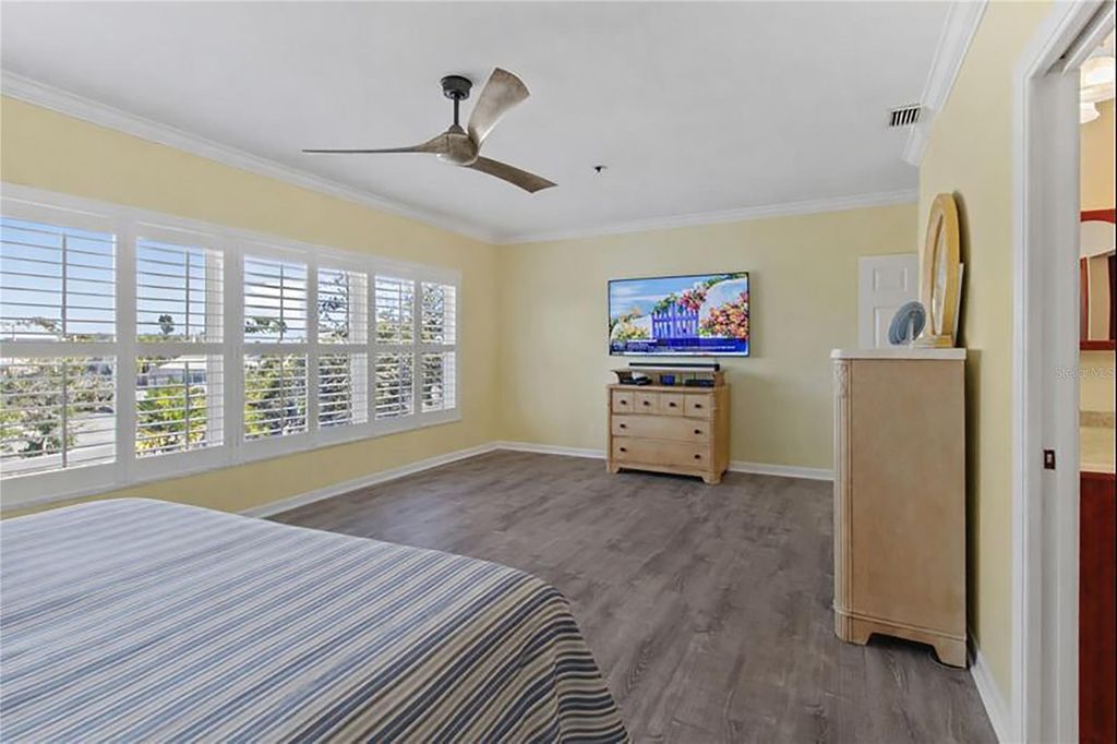 Image 15 of property listing at 4565 BAY CLUB DRIVE 27, Bradenton, FL 34210