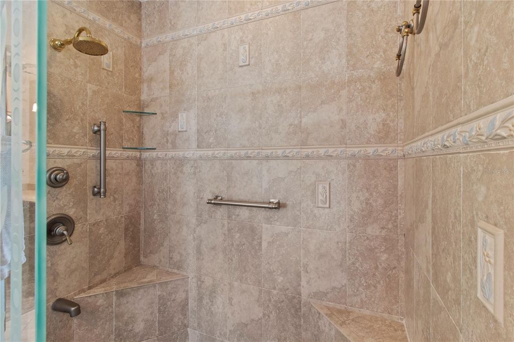 Image 17 of property listing at 4565 BAY CLUB DRIVE 27, Bradenton, FL 34210