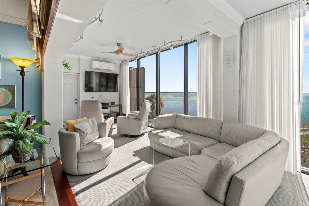 Image 19 of property listing at 4565 BAY CLUB DRIVE 27, Bradenton, FL 34210