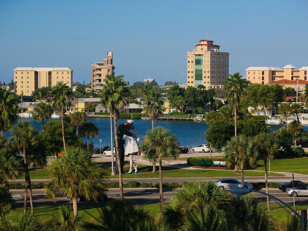 Image 41 of property listing at 4565 BAY CLUB DRIVE 27, Bradenton, FL 34210