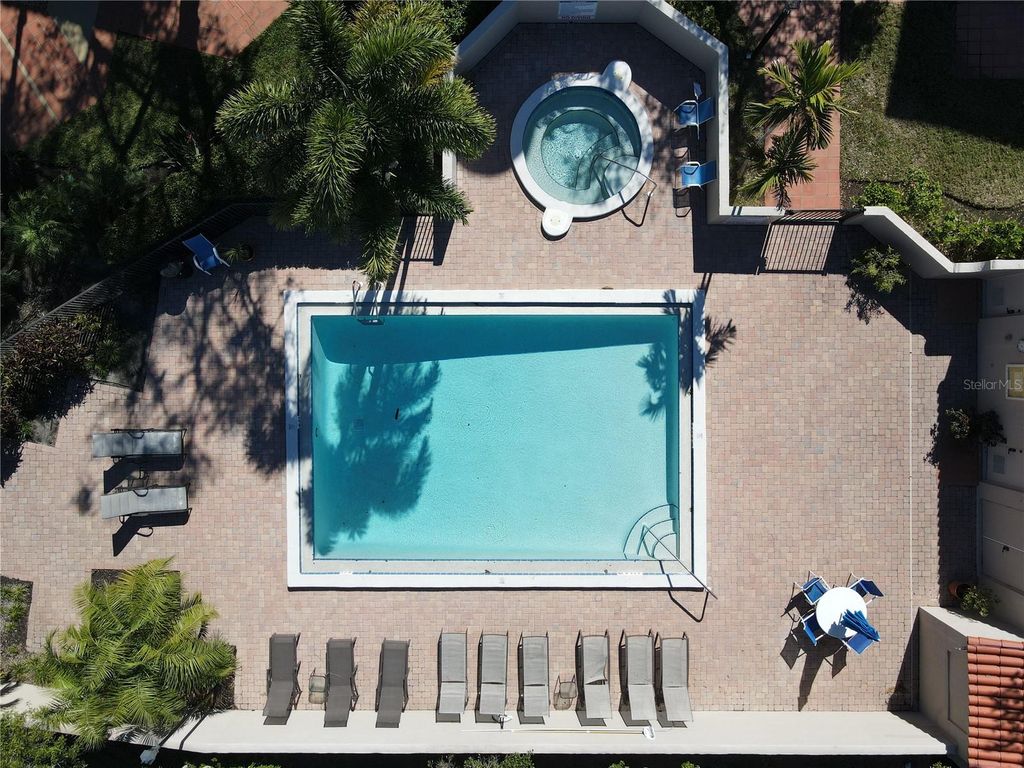 Image 6 of property listing at 4565 BAY CLUB DRIVE 27, Bradenton, FL 34210