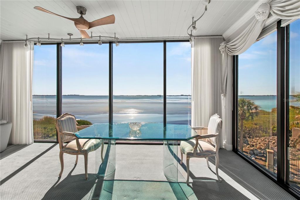 Image 7 of property listing at 4565 BAY CLUB DRIVE 27, Bradenton, FL 34210