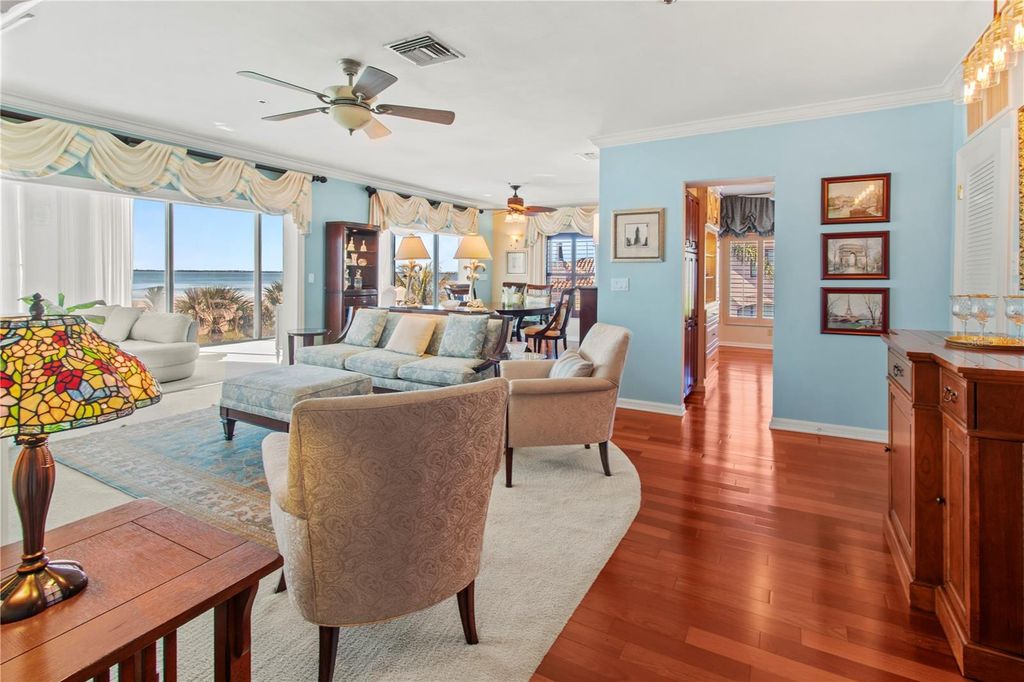 Image 9 of property listing at 4565 BAY CLUB DRIVE 27, Bradenton, FL 34210