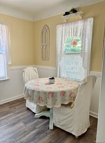 2430 Bennett Street, Dearborn, MI 48124