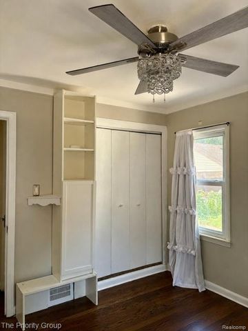 2430 Bennett Street, Dearborn, MI 48124
