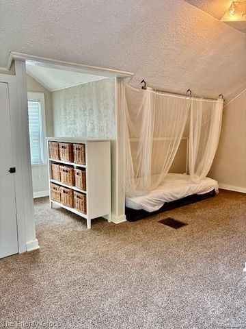2430 Bennett Street, Dearborn, MI 48124