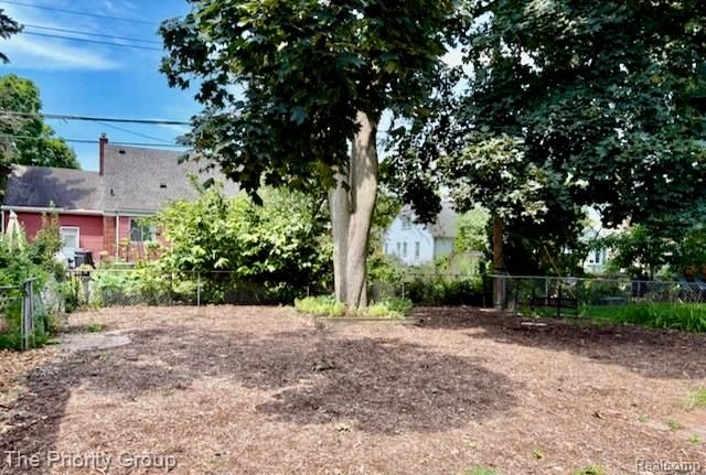 2430 Bennett Street, Dearborn, MI 48124