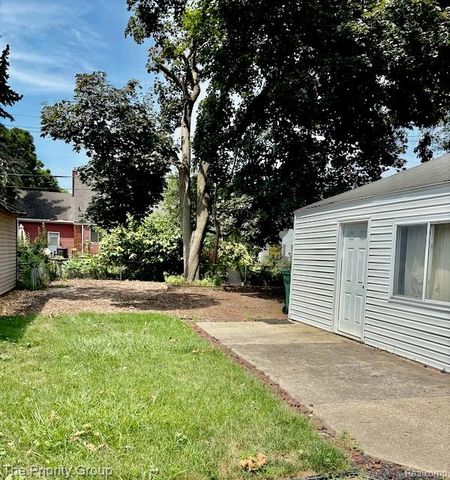 2430 Bennett Street, Dearborn, MI 48124