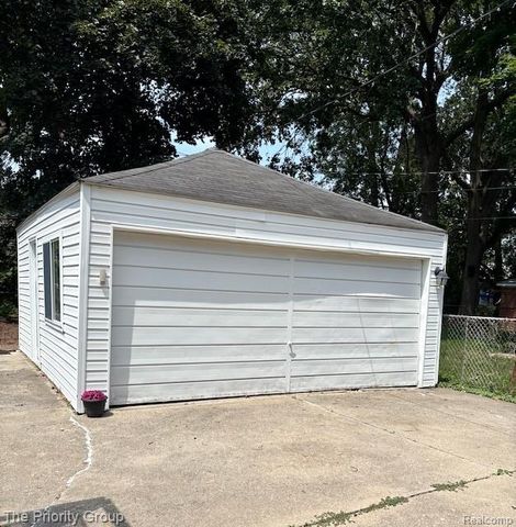 2430 Bennett Street, Dearborn, MI 48124